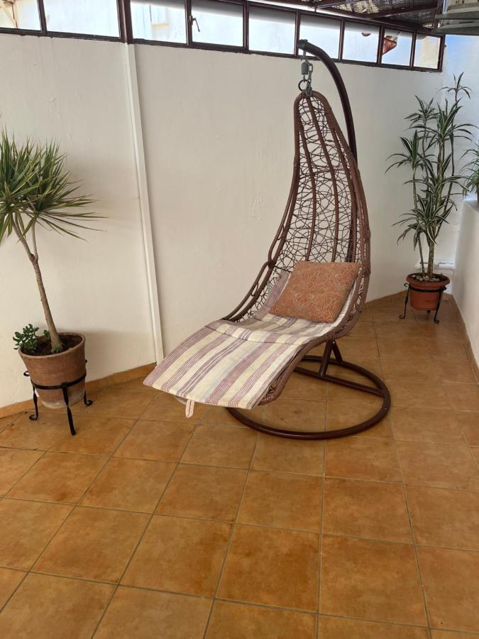 Appartement Elegant Et Climatise Au Centre Avec Terrasse - Proche Plage Et Attractions ! Tanger Kültér fotó