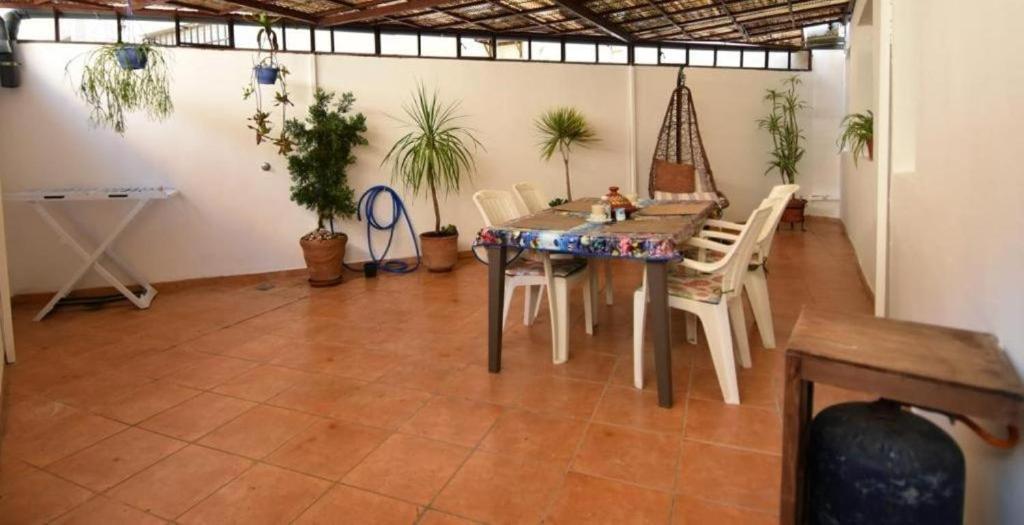 Appartement Elegant Et Climatise Au Centre Avec Terrasse - Proche Plage Et Attractions ! Tanger Kültér fotó